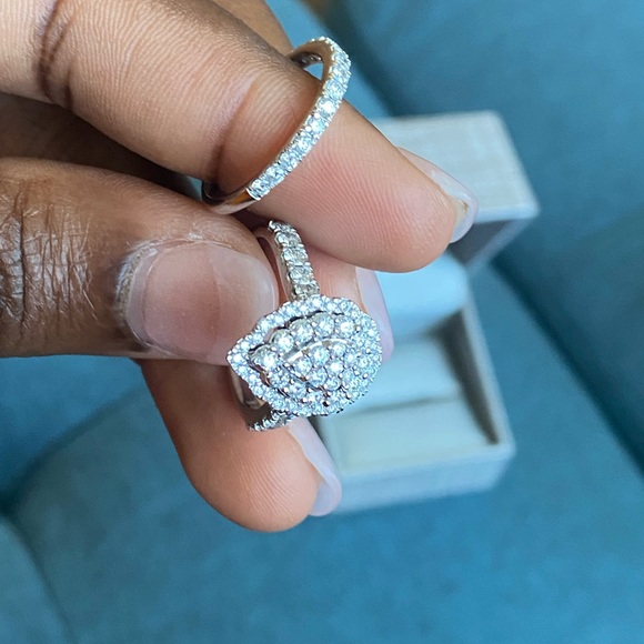 warranty on rings,. Rings can be resize,cleaned and get diamond replaced . - Picture 3 of 10